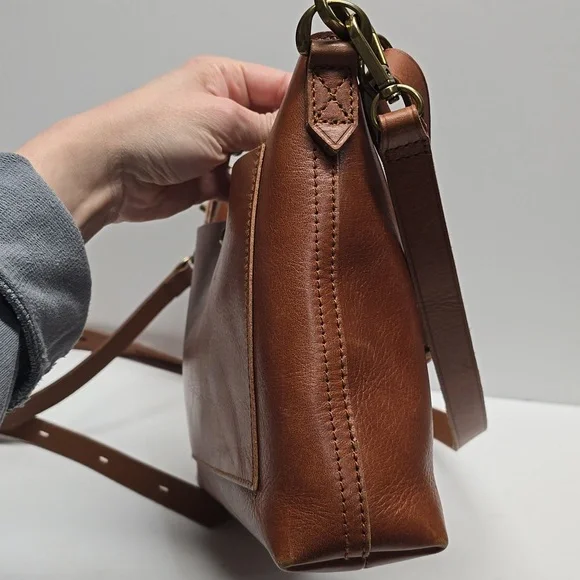 {Madewell} The Transport Leather Crossbody - Cognac Brown - Picture 4 of 15